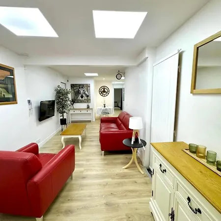 Parisian Spacious 70m2 Flat Near Eiffel Tower Apartmán *