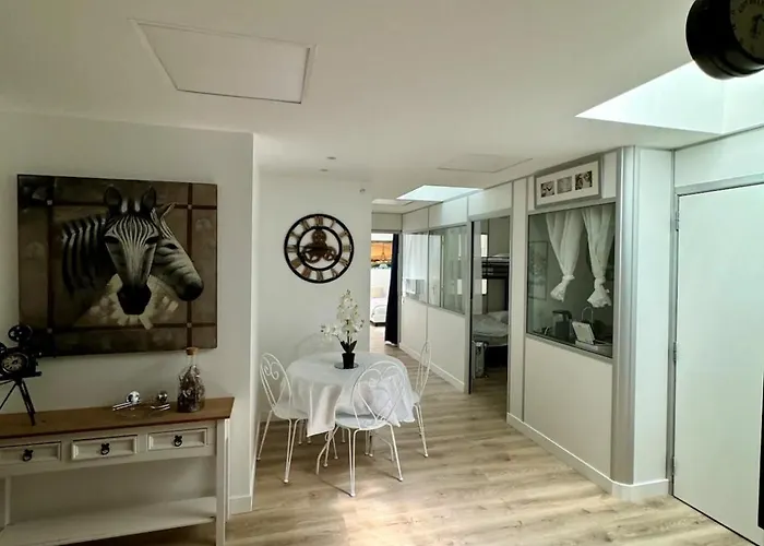Apartmán Parisian Spacious 70m2 Flat Near Eiffel Tower Paříž