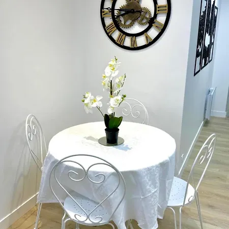 Parisian Spacious 70m2 Flat Near Eiffel Tower Paris