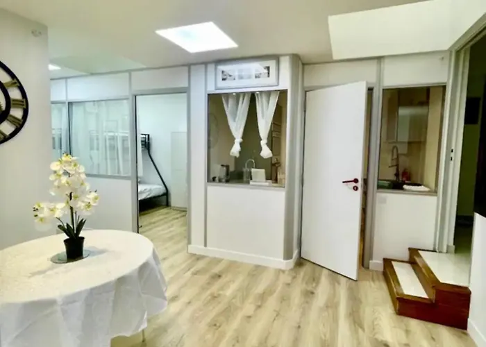 Parisian Spacious 70m2 Flat Near Eiffel Tower