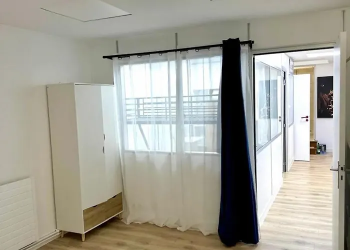 Parisian Spacious 70m2 Flat Near Eiffel Tower